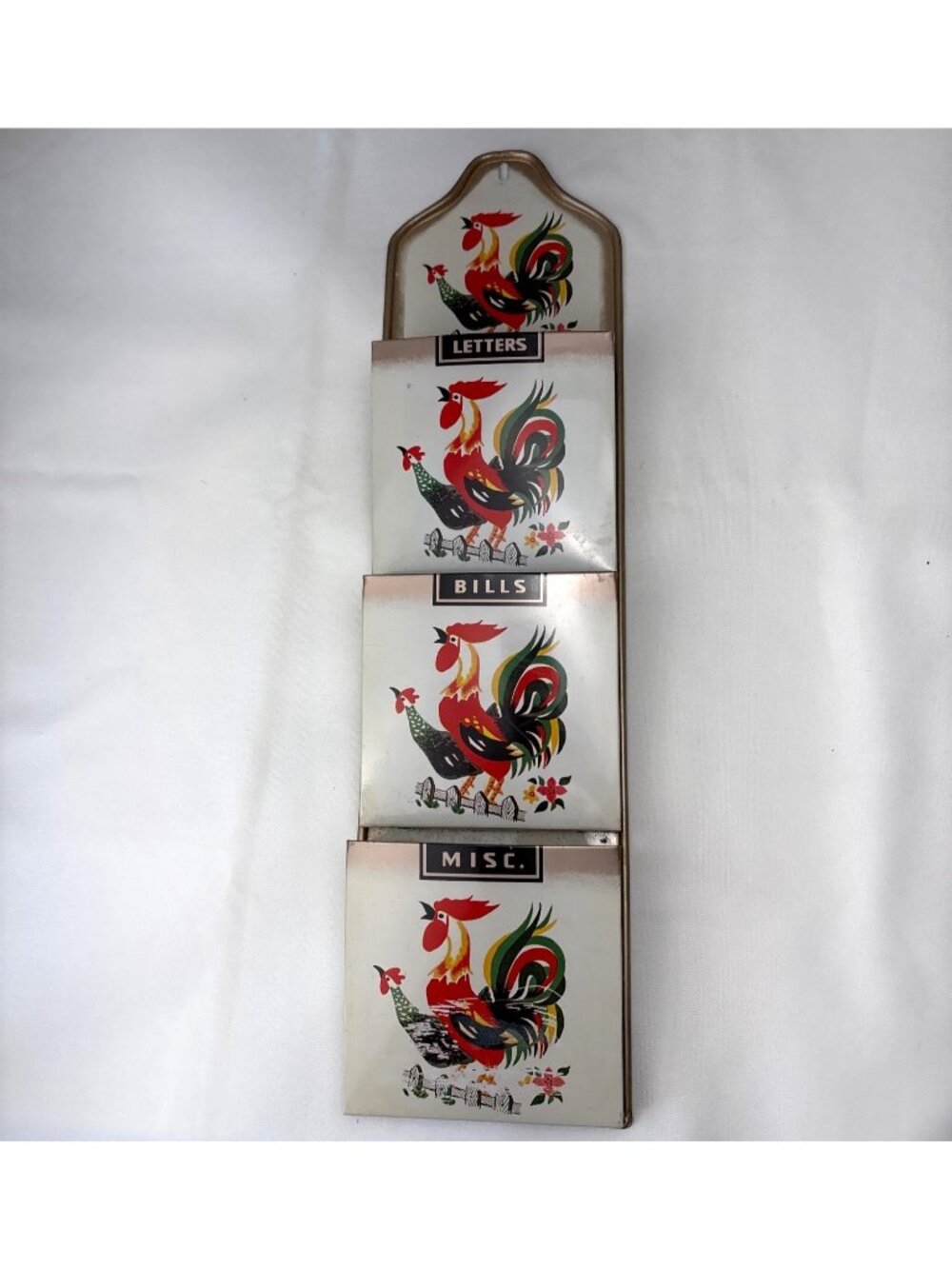 Vintage Tin Metal Rooster Wall Organizer 3 Compartments - Letters Bills Misc - Picture 2 of 12